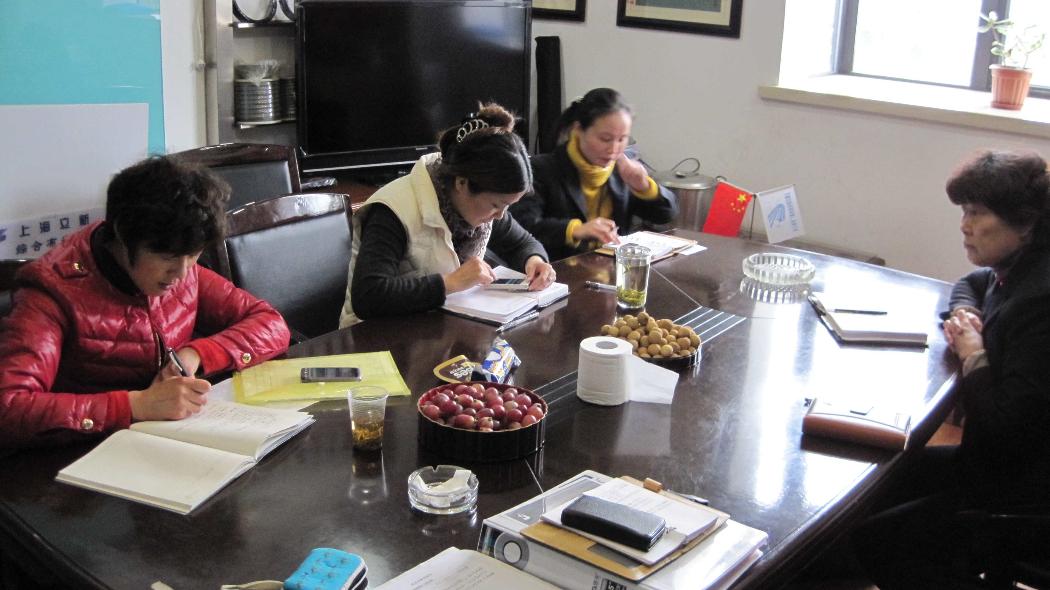 深入贯彻落实党的群众路线