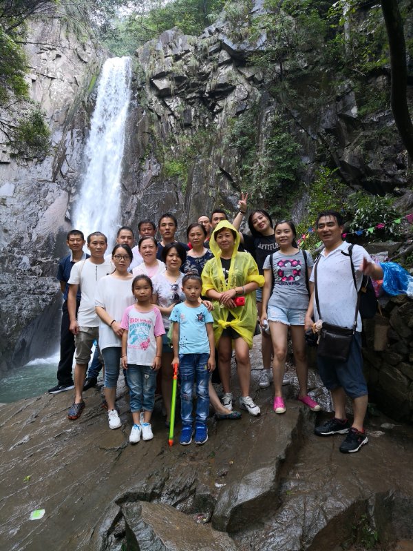 “分享发展成果 凝聚心力”之员工亲子活动